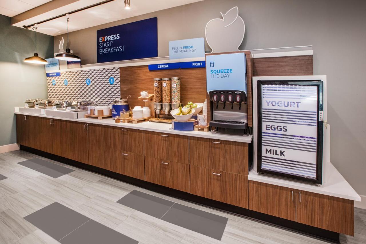 Holiday Inn Express & Suites Reedsburg - Dells Area By Ihg Luaran gambar