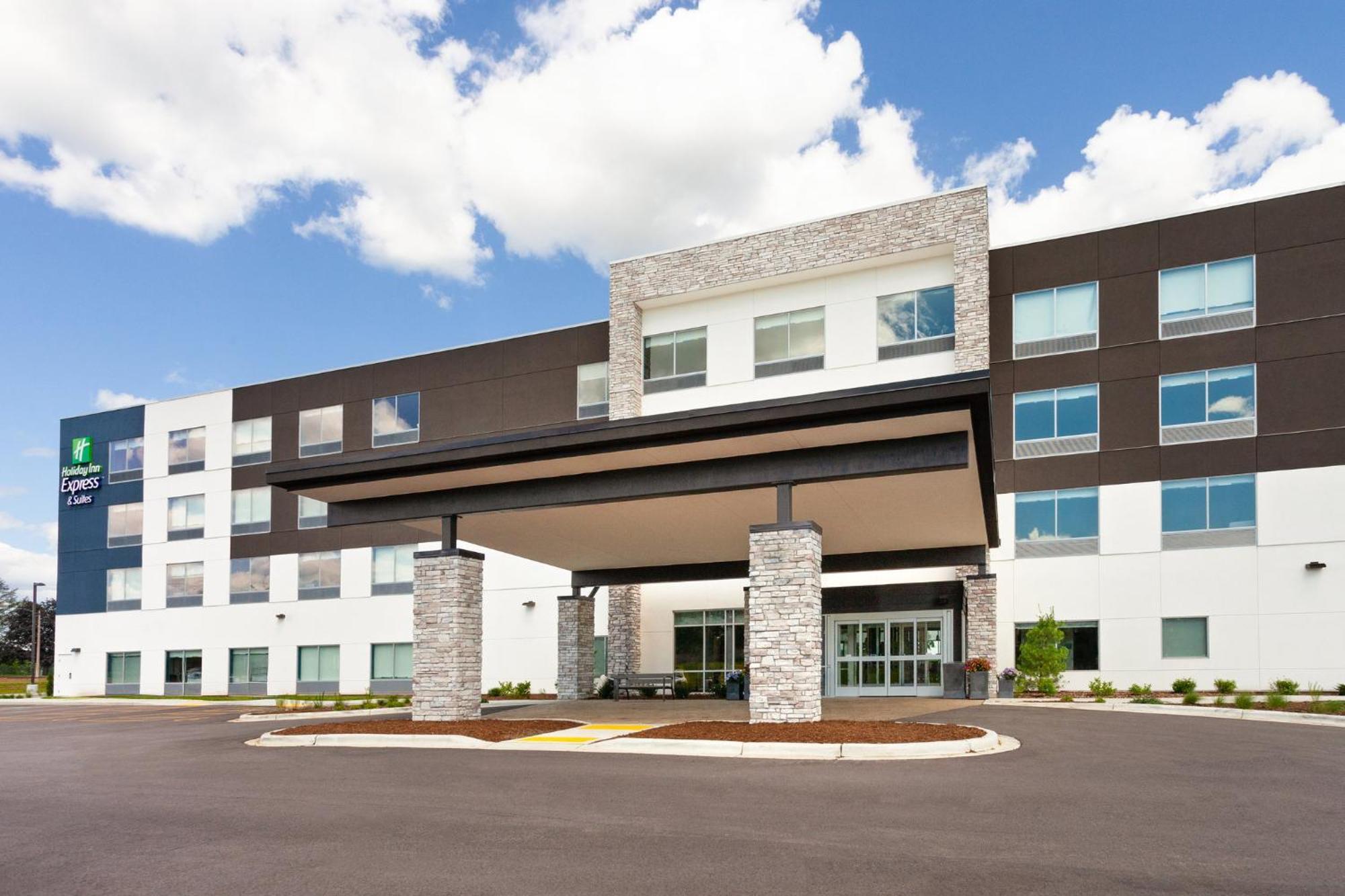 Holiday Inn Express & Suites Reedsburg - Dells Area By Ihg Luaran gambar